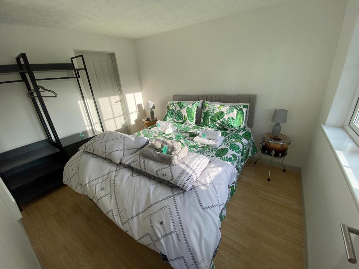 The Drum Room Holiday Apartment Near Horsham Southwater Экстерьер фото