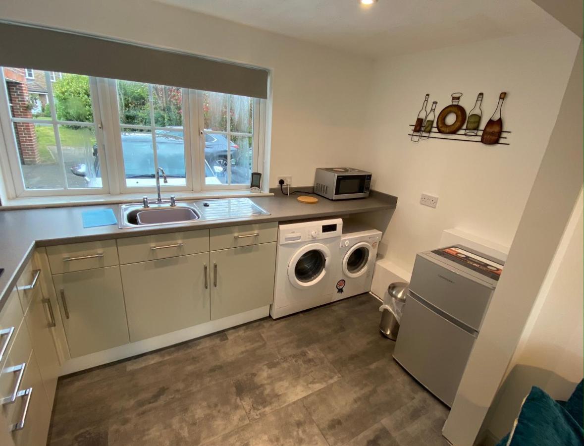 The Drum Room Holiday Apartment Near Horsham Southwater Экстерьер фото